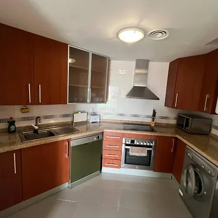 Park 11 Apartment *